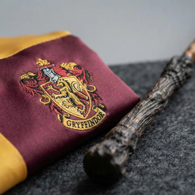 Pack Harry Potter Bordó: Lentes, Varita, Bufanda y Corbata